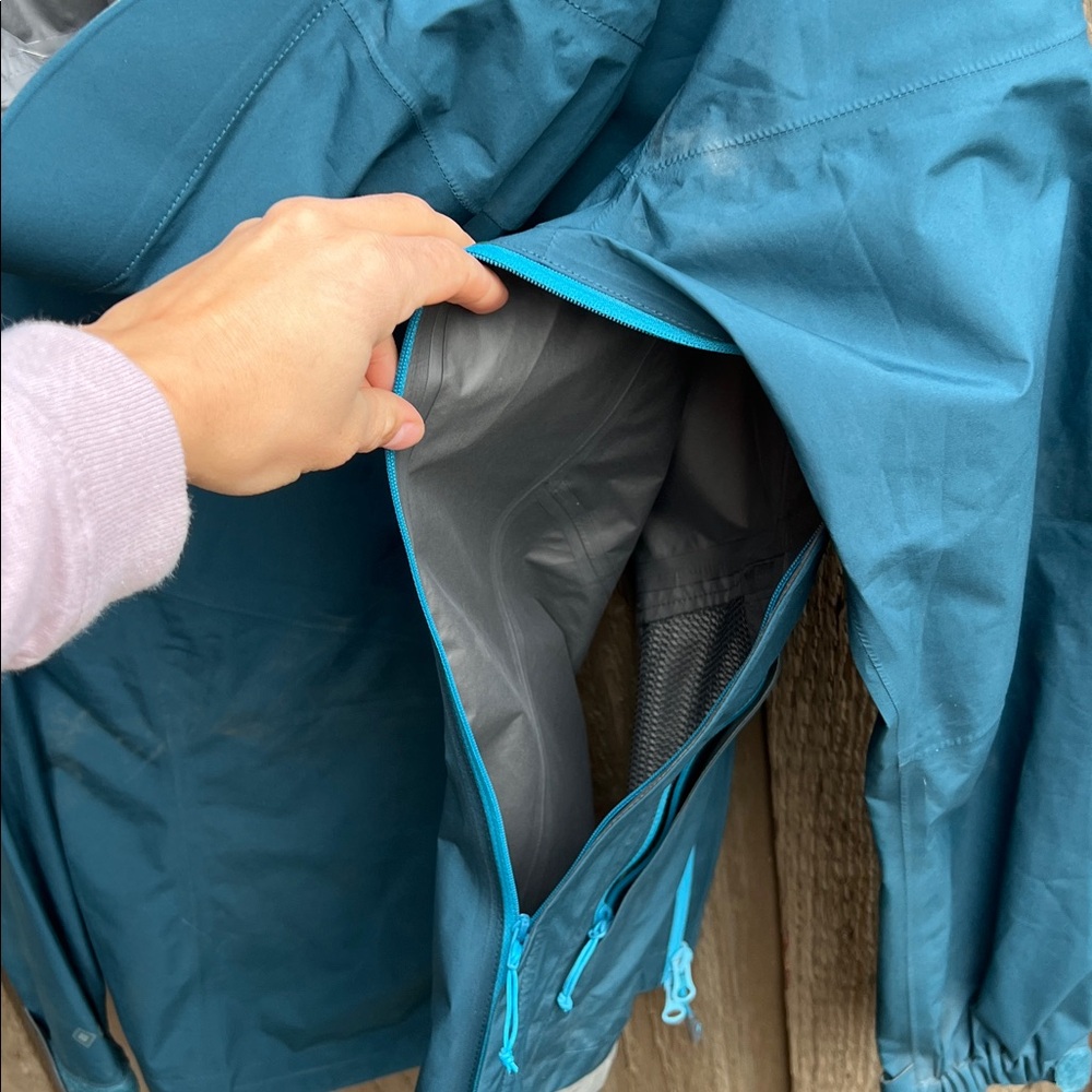 Women's Outdoor Research Aspire Jacket - Picture 10 of 11